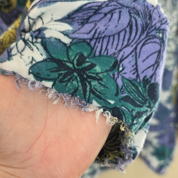 Maeve Anthropologie Whimsical Floral Henley Boho Raw Hem Oversized Top Large - Picture 9 of 13